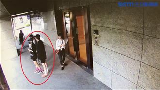 九妹、蕾菈夫婦遭逮　表情沉重遭逮畫面曝