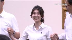 北京大學碩畢　網友爆李明璇曾入「北大共青團」