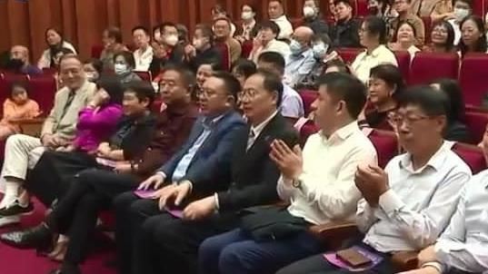 李正皓再曝統戰音樂會照片　徐春鶯站C位