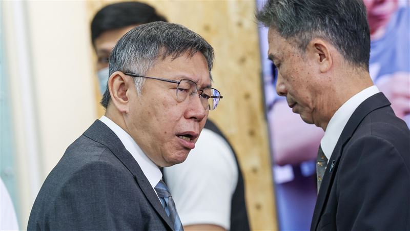 柯稱遇天災捐薪水很氣　學者：不爽不要捐