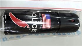 新北王男持辣椒水對著友人妹夫狂噴，雙方還在急診室門口互毆。（圖／翻攝畫面）