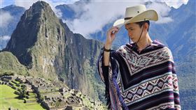 布萊N在臉書粉專「布萊N 機票達人」撰文分享個人經驗，他說上個月在自己在秘魯被床蝨咬，比蚊子咬癢非常多，咬一天大概可以癢十天，「即使回來台灣一個月了，我現在被咬的地方都還看得到疤」。（圖／翻攝自布萊N 機票達人粉專）