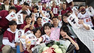 台首個球季結束！李多慧「最後一舞」哭了