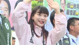 選立委搶曝光! 吳欣岱熱舞 黃捷推機車