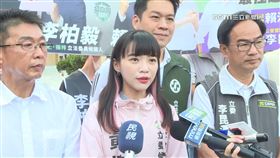 選立委搶曝光! 吳欣岱熱舞 黃捷推機車
