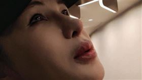 利菁曬出仰天照片（圖／翻攝自臉書）