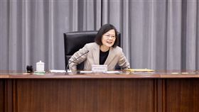 蔡英文總統今（9）日接見「2023台北安全對話」外賓前美國代理陸軍部長惠特利一行。（圖／總統府提供)