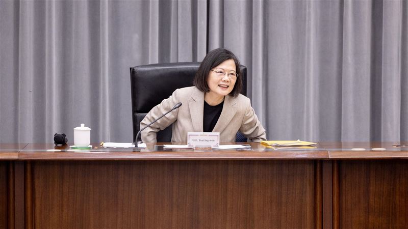 蔡英文接見美國前代理陸軍部長