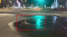 新板特區,人孔蓋,湧水,板橋,新北,馬路,