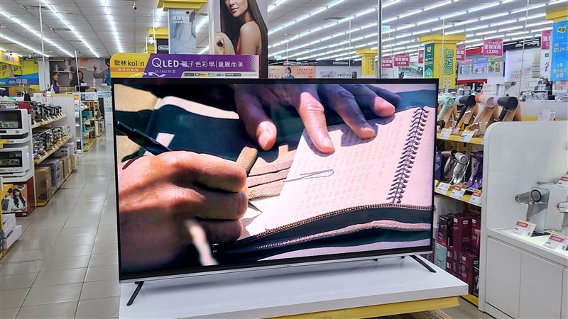 新款4K聯網液晶顯示器　看劇、遊戲新享受