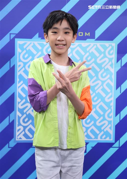 鄧品硯小記者大明星。（圖/記者邱榮吉攝影）