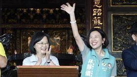 蔡英文與林靜儀出席龍井無極天道監修宮參香祈福（圖／林靜儀辦公室提供）