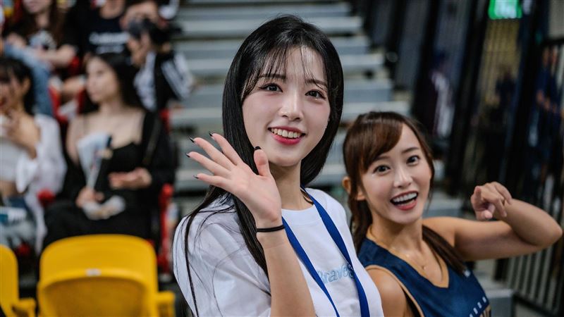 最甜外援來了！釜山女神現身和平籃球館