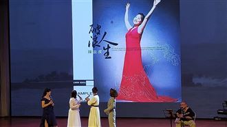 陳盈潔入獄朱海君力挺！唱海海人生惹淚崩