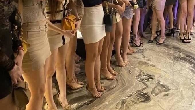 被騙美國賣淫首晚接20客！遭逮是老鴇抓回