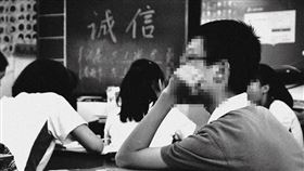 上課,教室,舉手,（示意圖／翻攝自Pixabay）