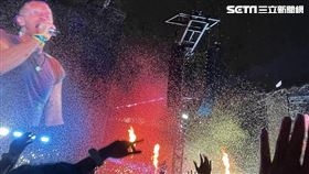 Coldplay（酷玩樂團）11、12日連兩天在高雄國家體育場（世運主場館）開唱。（圖／讀者NINA提供）