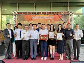 愛爾麗集團捐贈嘉義縣消防局　高頂救護車1部及高階多功能生理監視儀1組（業配勿用）