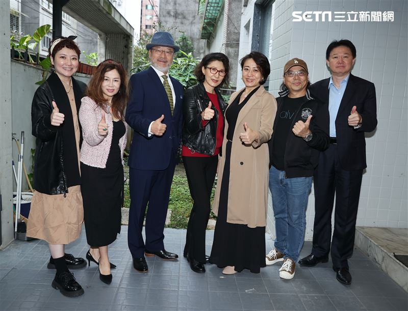 班鐵翔與妻子Celine結婚滿7周年。（圖/記者邱榮吉攝影）