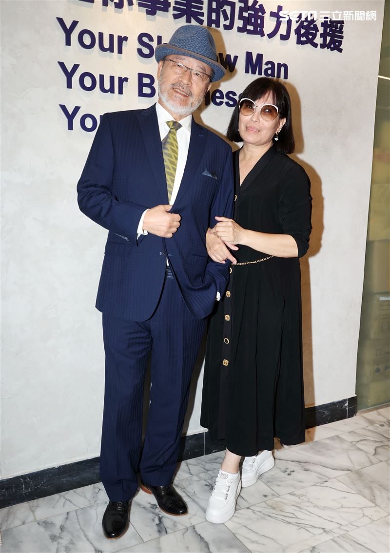 班鐵翔與妻子Celine結婚滿7周年。（圖/記者邱榮吉攝影）