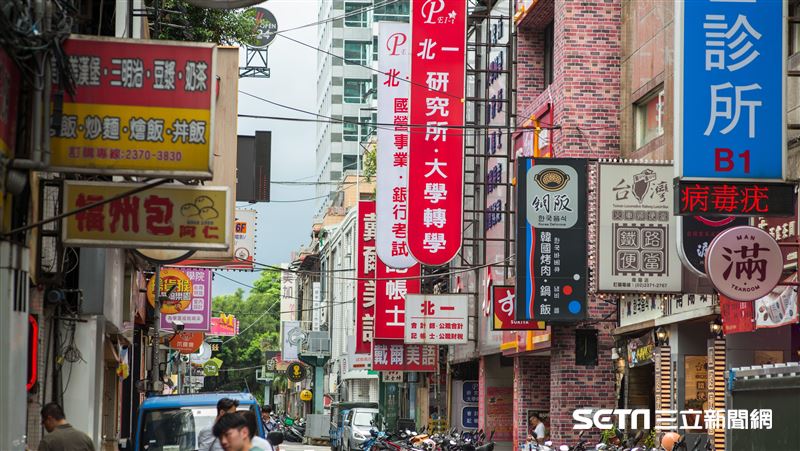 南陽街變小吃街 重考生從10萬減至2500人