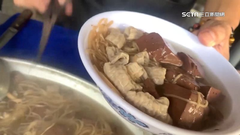 天冷喝當歸鴨暖胃　無勾芡豬血麵線古早味