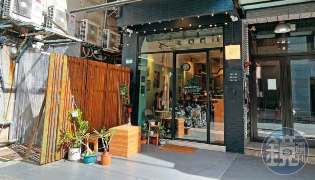 文青咖啡店是洗錢基地　後方防火巷藏玄機