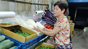 李詹韻茹每天清晨3點多跟先生到基隆八斗子調和市場賣菜。（圖／翻攝自新北市政府網站）