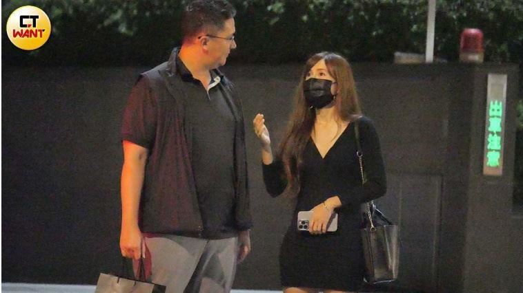 翁滋蔓深夜窩車約會　男友3年前就被拍到