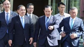 藍白政黨協商，民眾黨主席柯文哲、前總統馬英九、國民黨總統參選人侯友宜、國民黨主席朱立倫進行說明。（圖／記者邱榮吉攝影）