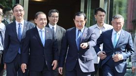 藍白合政黨協商二次會朱立倫侯友宜馬英九柯文哲四人會後一同受訪（圖／記者邱榮吉攝影）