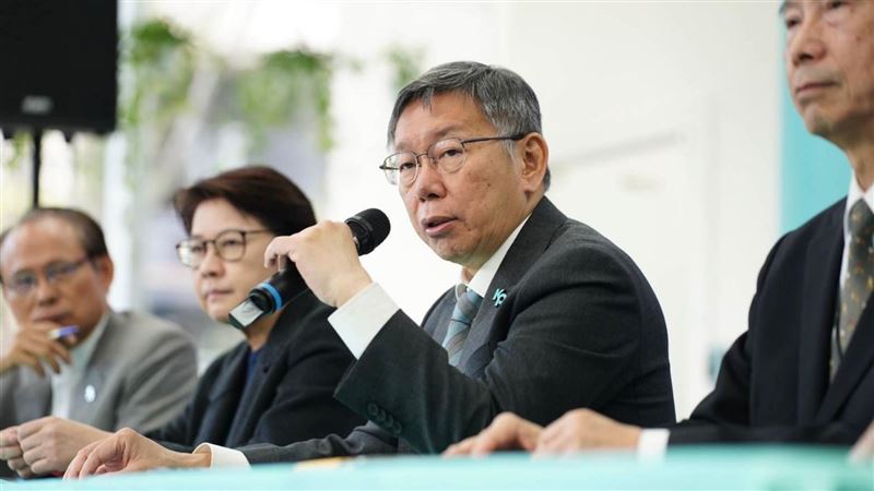 看發文跟節目表現　學者：柯看起來認輸了