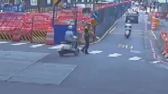 獨／無照違規被扣車　罵警辯「是語助詞」