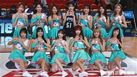 ▲東超聯賽，李晧禎和Fubon Angels合影。（圖／記者劉彥池攝影）