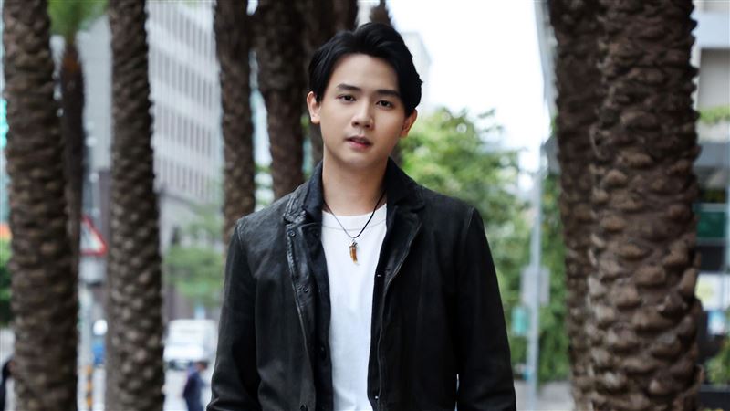 星二代認了3段戀情　爸爸謝祖武暗處偷窺