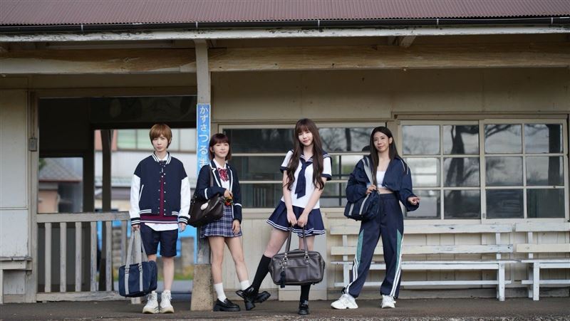 正妹女團發片穿高校制服　五月天都說讚