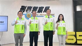 警政署與Gogolook走著瞧股份有限公司首次合作拍攝宣導影片，影片主軸圍繞各年齡層民眾使用科技工具及署長專業分析，提醒民眾「查證」的重要性，其中高齡民眾較不善於利用科技工具，更成為本次宣導標的。活動現場更邀請反詐騙大使、最美里長陳紫渝到場響應