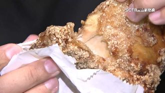 吃雞排進補！「麻油雞佛」口味爆餡噴汁