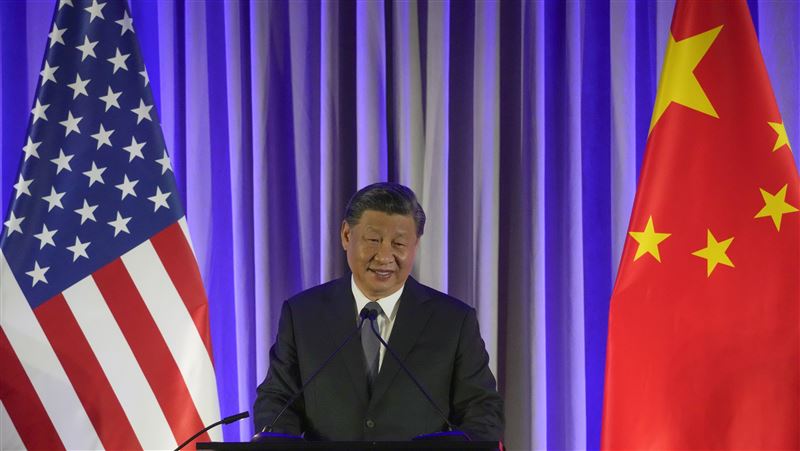 只為同桌習近平　蘋果、貝萊德CEO砸百萬