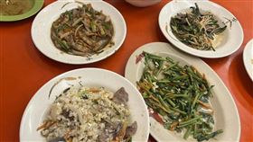 北港媽祖廟快炒店超雷？她花940元「全是餿的」秒氣炸　怒刷負評(圖/翻攝自爆料公社二社)