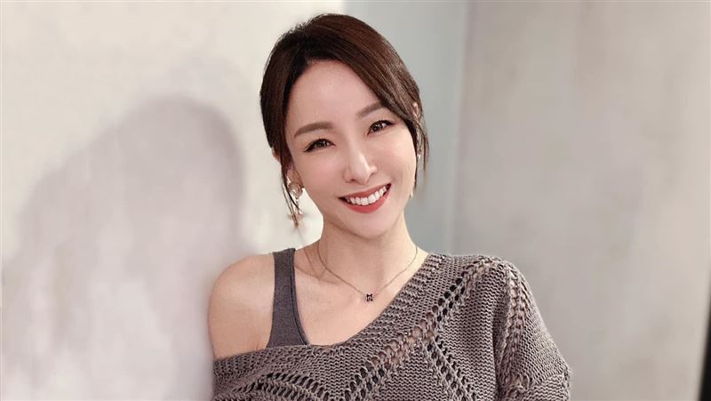突無預警宣布離婚！美女主播張宇7字鬆吐「最大關鍵」 背後內幕曝光 | 娛樂星聞