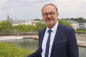 法國議員葛里歐（Joël Guerriau）（圖／翻攝臉書／媒體報導）