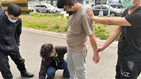 ▲台中警查獲販毒集團運毒小蜜蜂，調查後得知該集團分工為金主、倉管、控機及運毒司機。（圖／翻攝畫面）