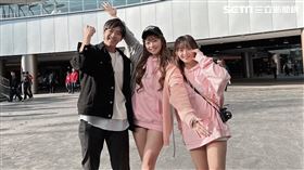 台北大巨蛋，樂天女孩曲羿、團長ABY以及味全龍啦啦隊女孩詩雅，記者劉沛妘攝影