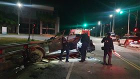 車禍,C300,高雄,大寮,自撞