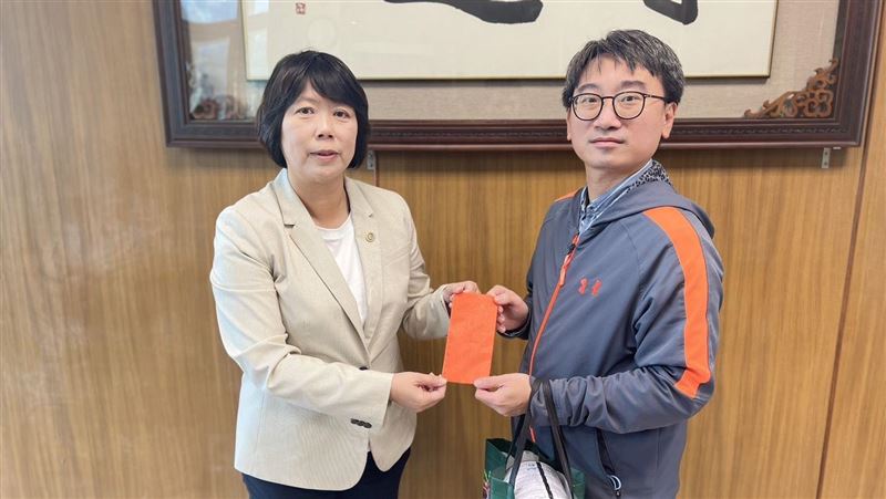 關懷弱勢癌生！鄭文婷祝早日康復