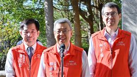 行政院長陳建仁今（20）日參訪苗栗縣立興華高級中學（學校社區共讀站）。（圖／行政院提供)