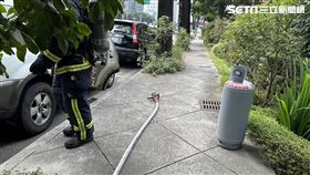 台中老翁與妻吵架，負氣開車反鎖車內開瓦斯。（圖／民眾提供）