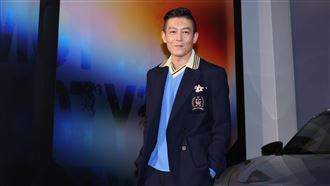 陳冠希現身台灣狀態曝　揮手喊：好久不見