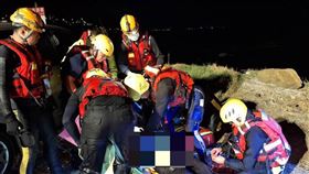 新北市，瑞芳，濱海公路，釣魚，落水女子，命危